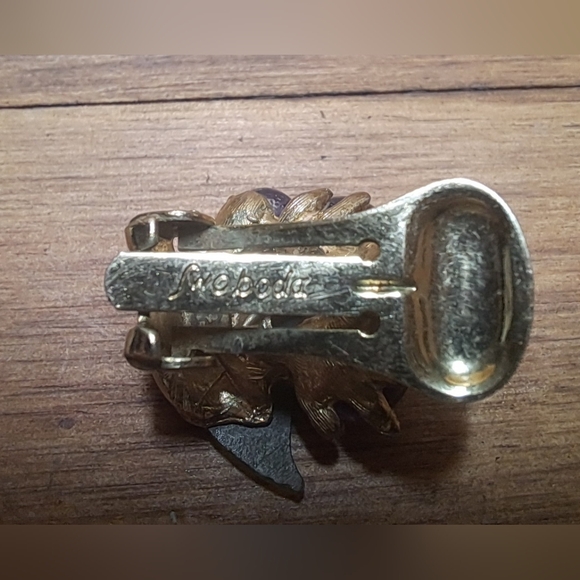 Vintage Jade & Amethyst Clip On Earrings - Picture 5 of 5